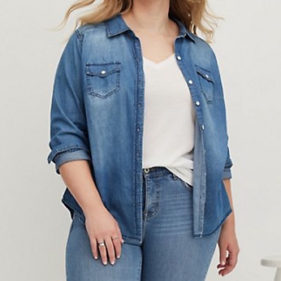 torrid Tops - Torrid Medium Wash Denim Button Up Shirt Size 1
